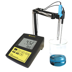 Mi150 pH / Temperature Laboratory Bench Meter